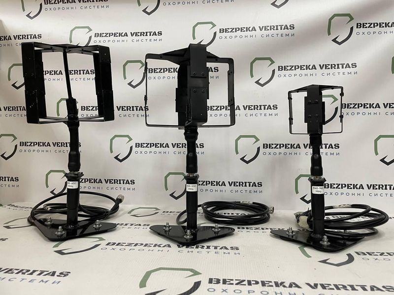 Квадрифілярна антена для РЕБ на магнітах (700-800Мгц)